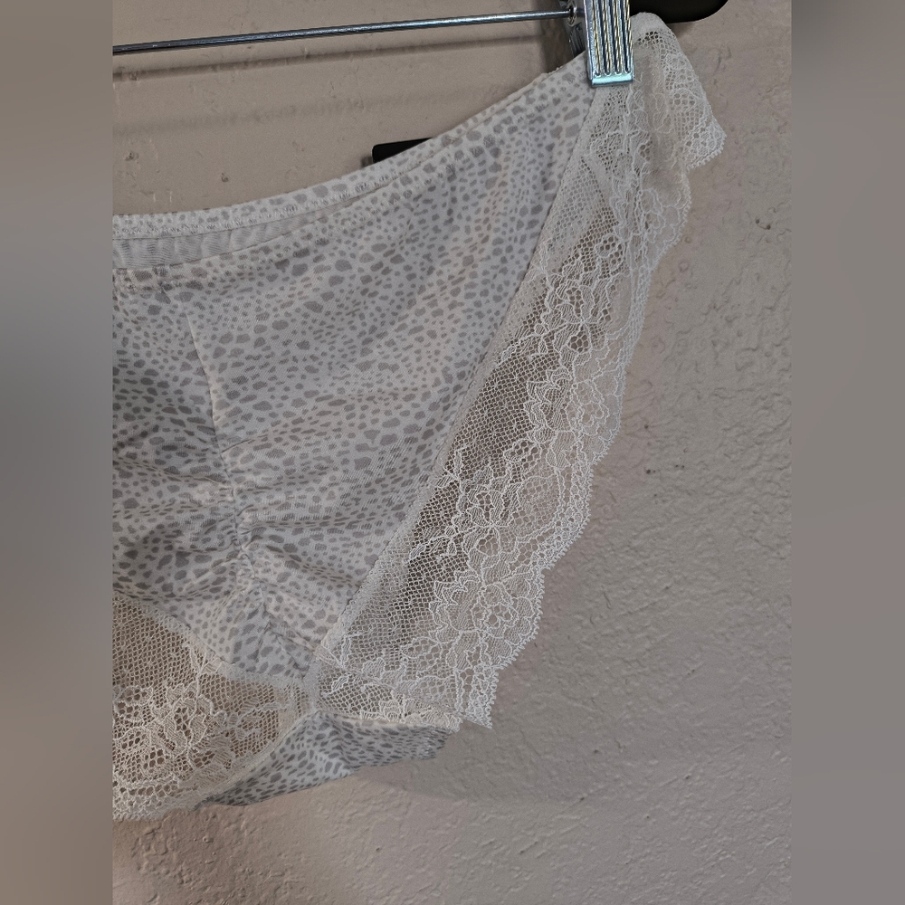 Maidenform Sz XL (8) Women's Comfort Devotion Lace Trim Panties - White - Picture 6 of 9